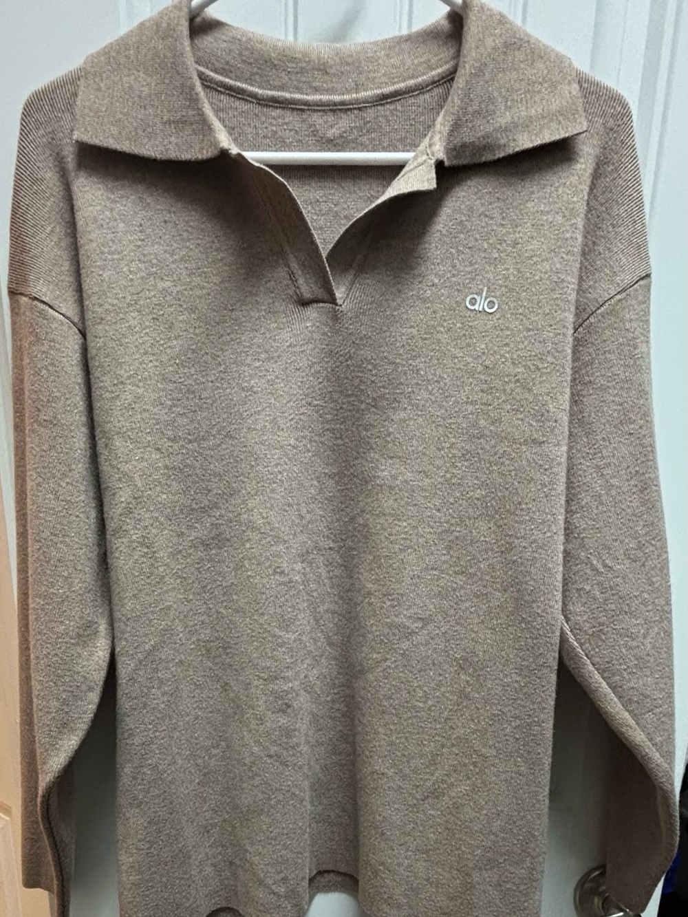 ALO Yoga Men’s V-Neck Knit Sweater in Beige